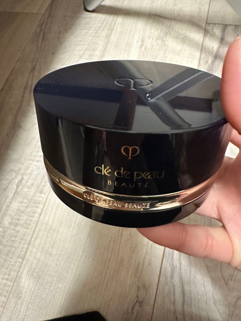 クレ・ド・ポーボーテプードルトランスパウントn