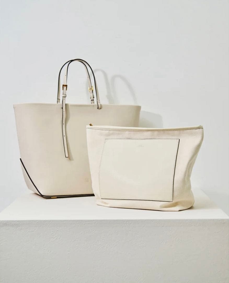 ROPE オフホワイトレザートートバッグ／A4対応／ポーチ付き