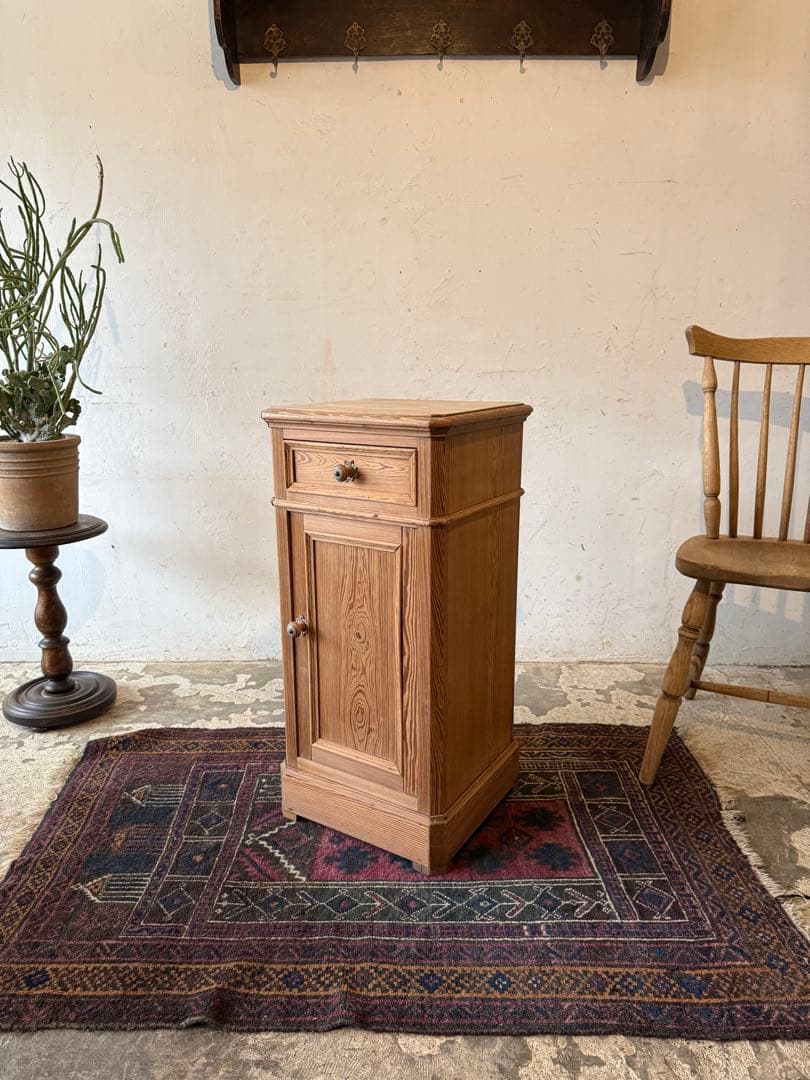 ビンテージ ドロワーナイトテーブル ドロワーベッドサイドテーブル　剥離