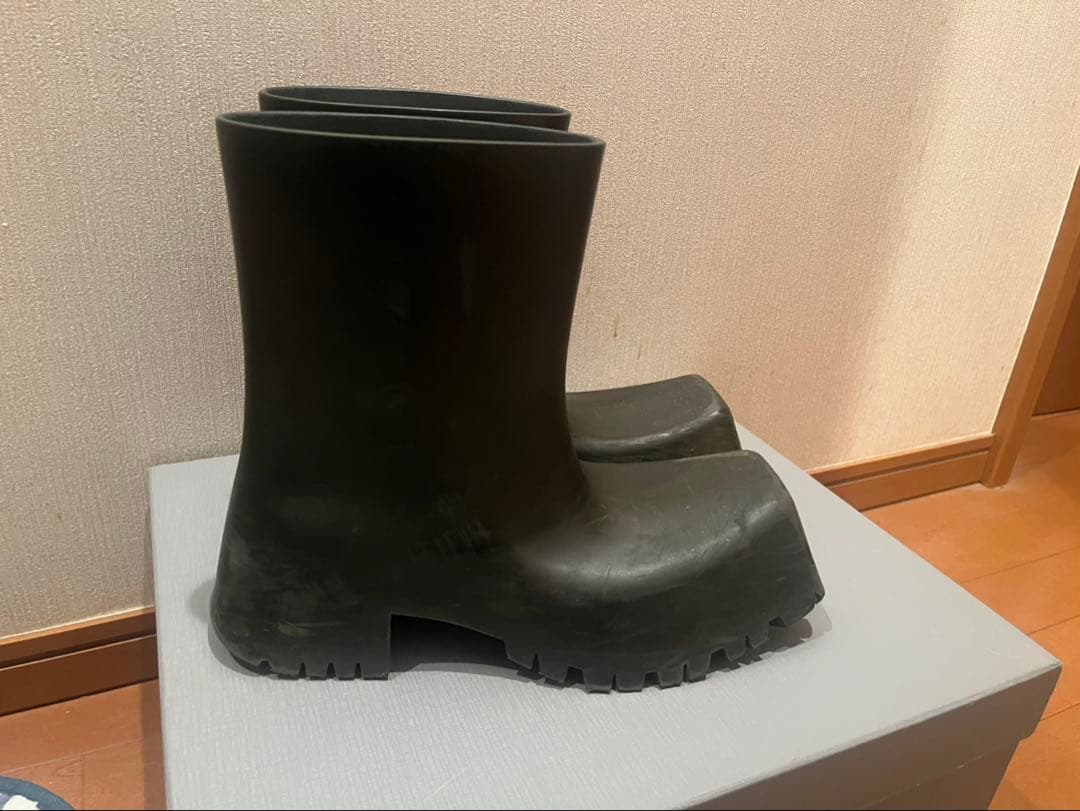 靴 BALENCIAGA trooper boots