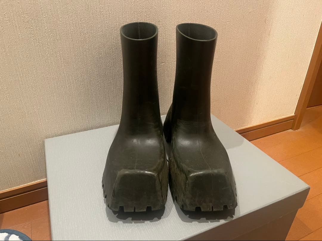 靴 BALENCIAGA trooper boots