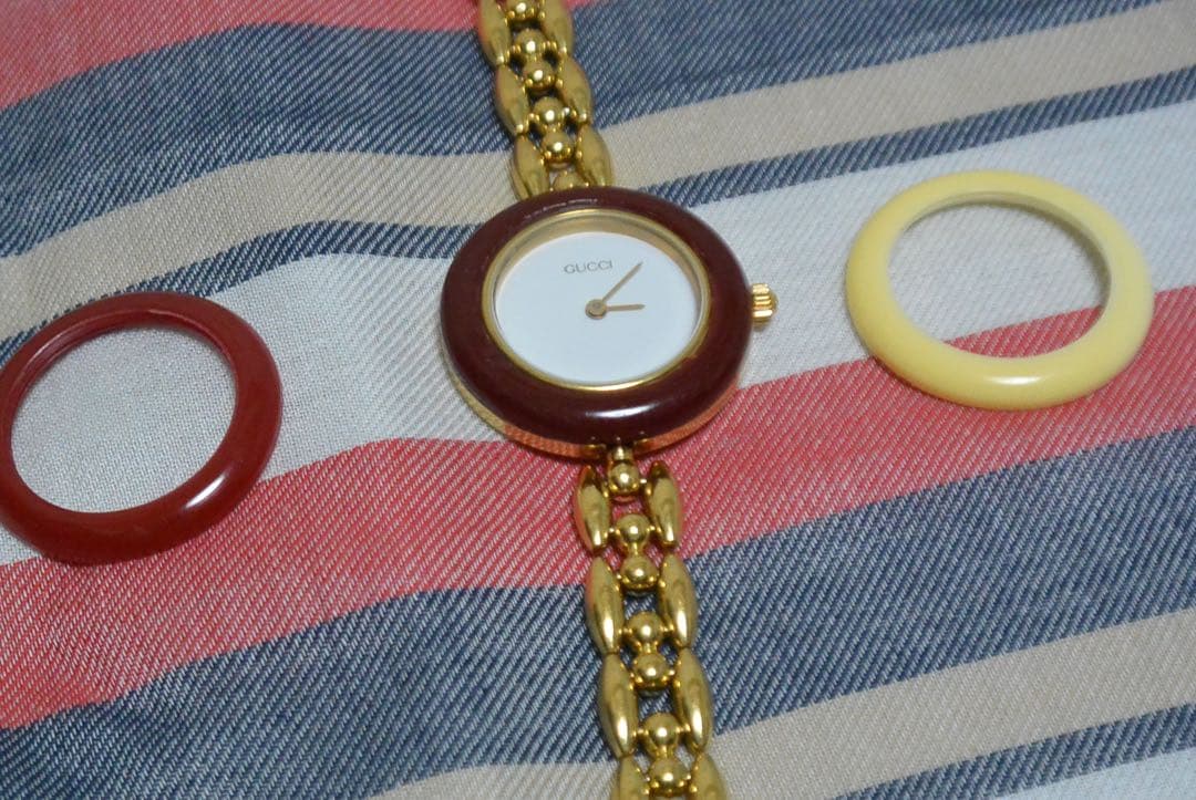 宝*斎様 GUCCI アナログ腕時計 ゴールド/赤/黄