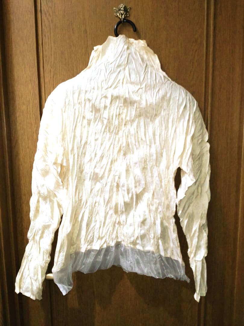 プリーツプリーズ　カットソー 長袖　クリーム