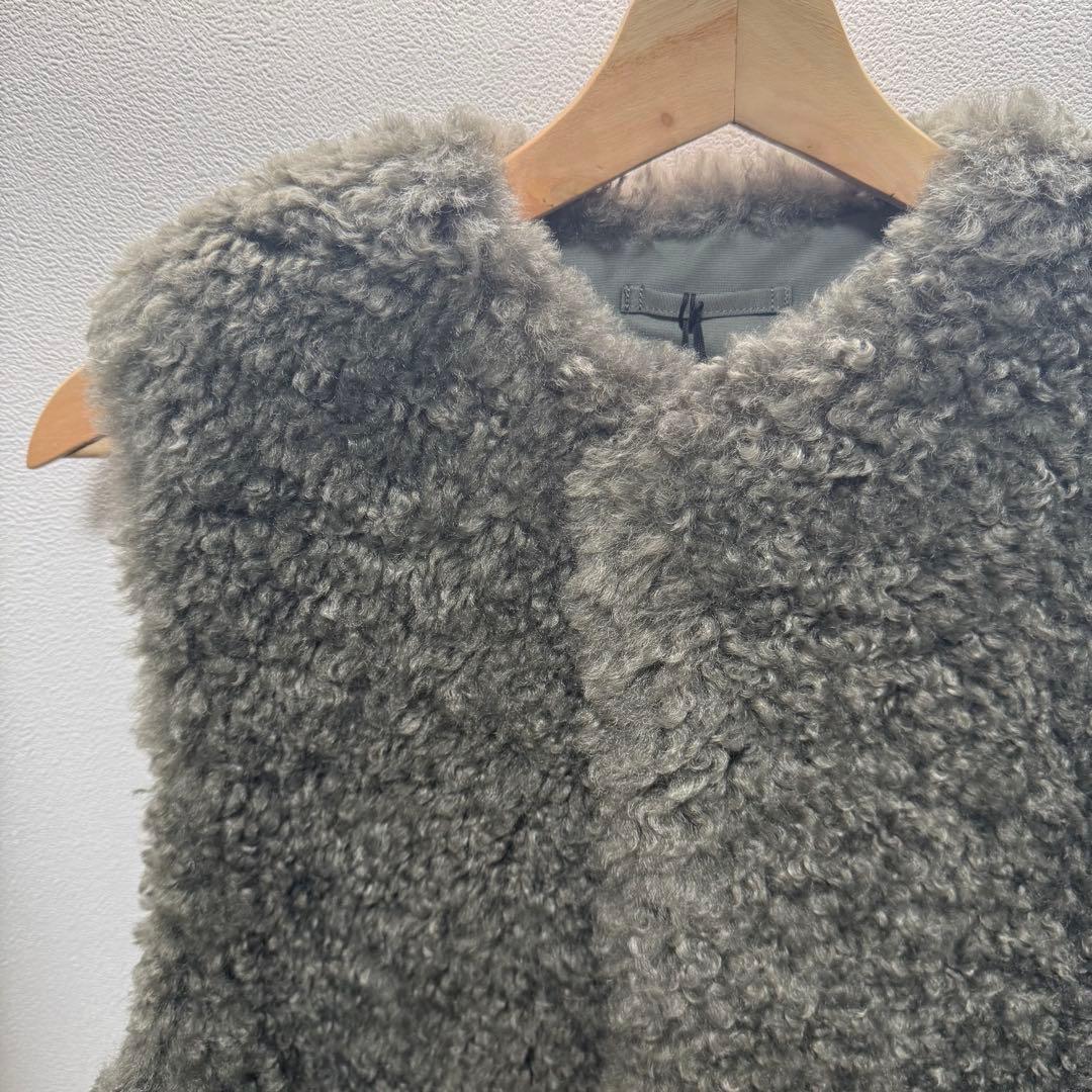 【新品タグ付】HYKE FAUX SHEARLING VEST ボアベスト