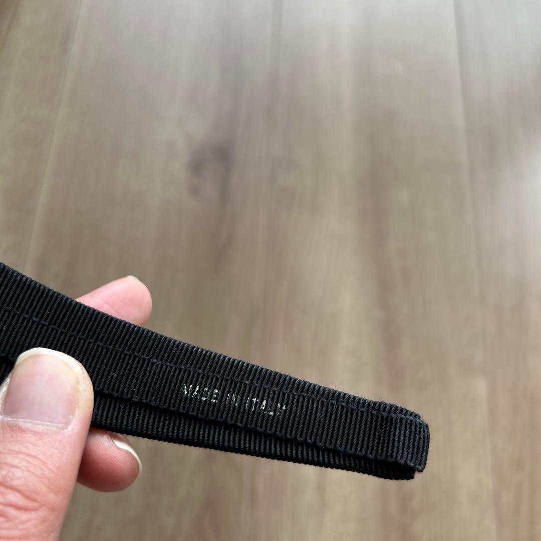 フェラガモ　カチューシャ　ビジュー付きヴァラ