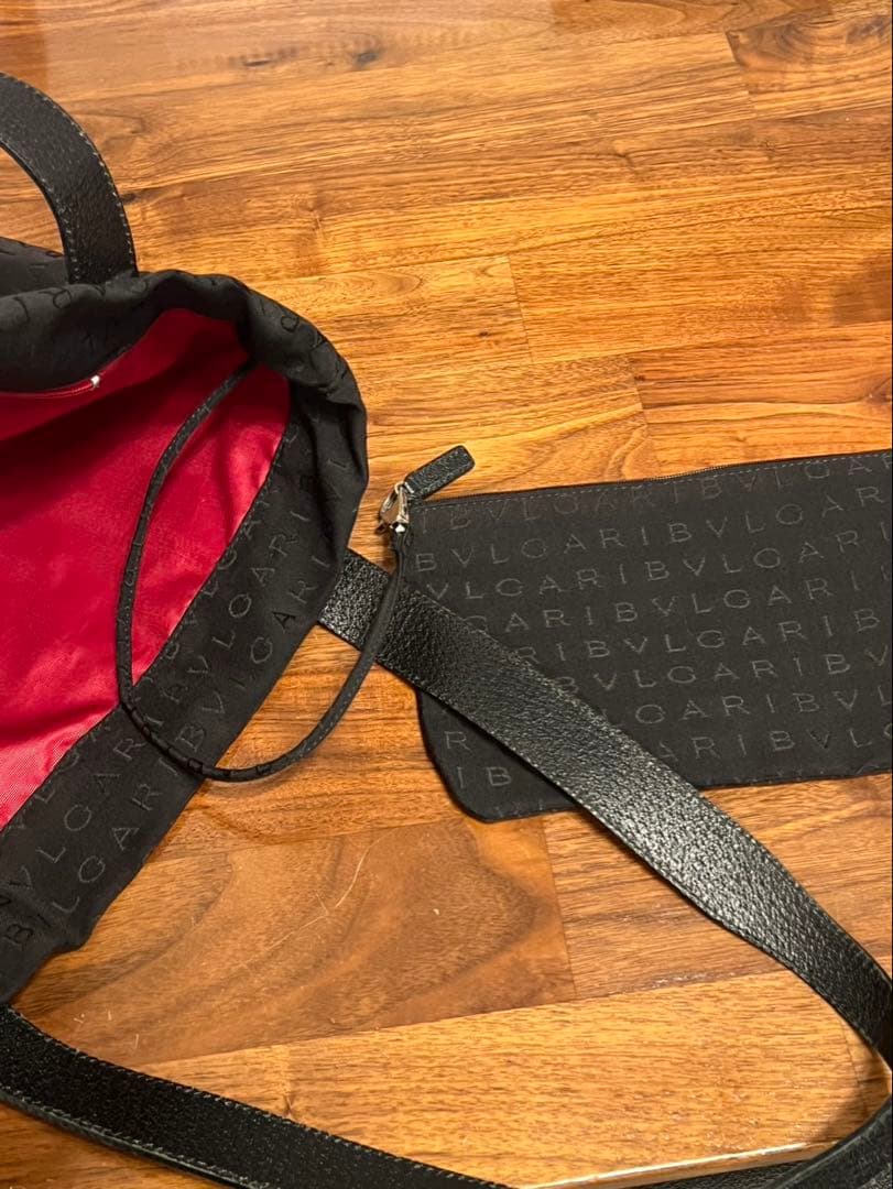 ブルガリ ロゴマニア トートバッグ ポーチ付 肩掛け A4可 総柄 黒