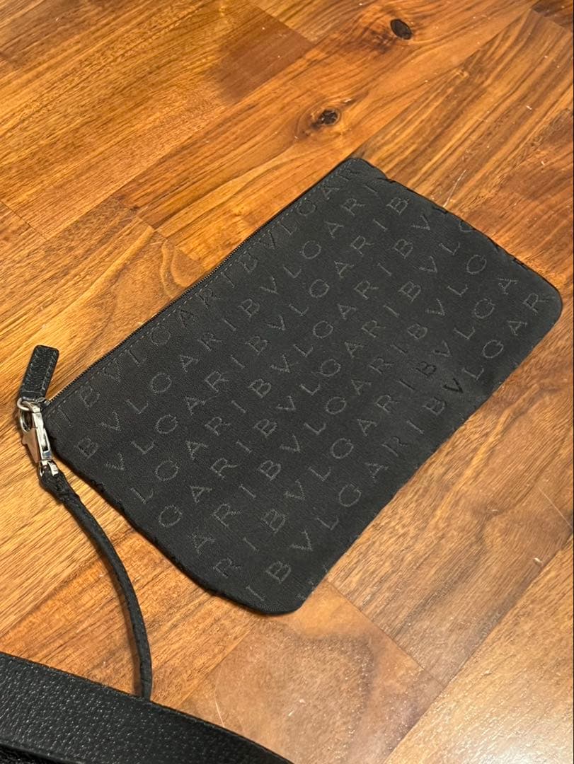 ブルガリ ロゴマニア トートバッグ ポーチ付 肩掛け A4可 総柄 黒