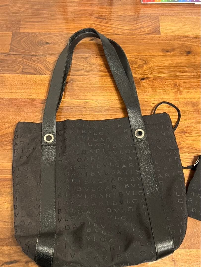 ブルガリ ロゴマニア トートバッグ ポーチ付 肩掛け A4可 総柄 黒