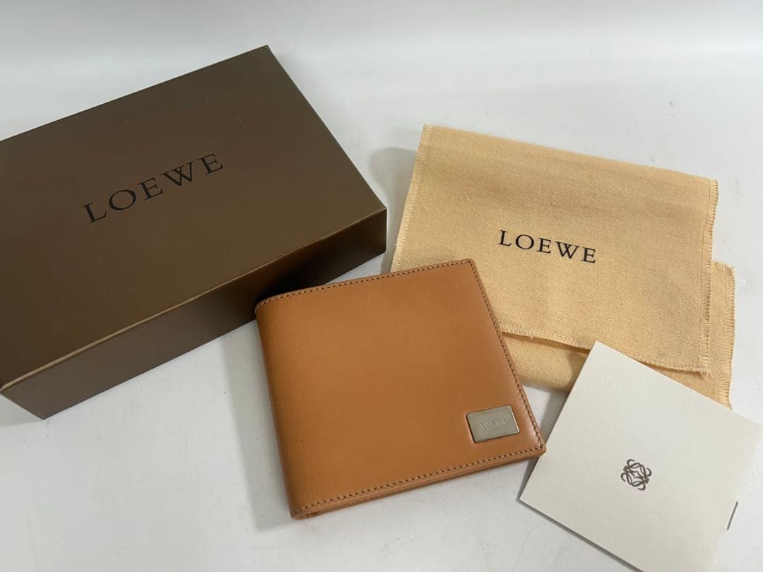 未使用　LOEWE ロエベ　ブラウン 二つ折り財布　箱あり
