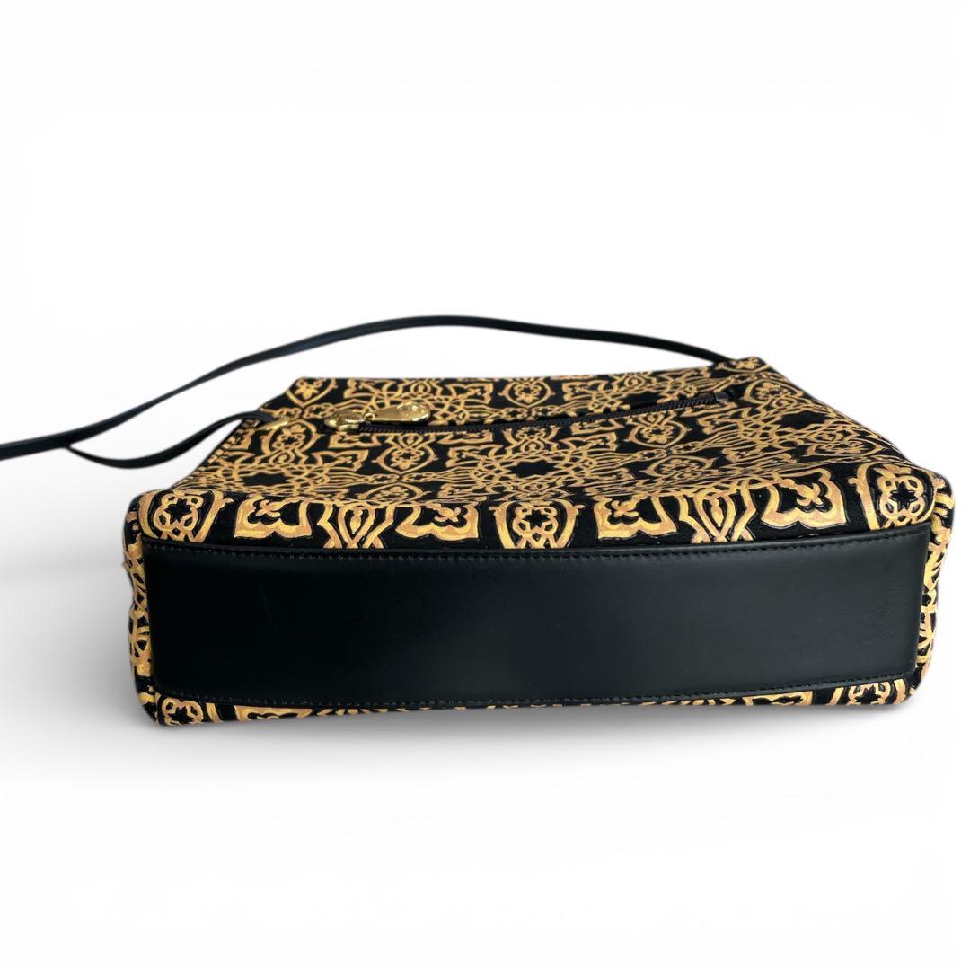 美品　印傳屋　印伝　キナート　アラベスク　ショルダーバッグ　ブラック　和風