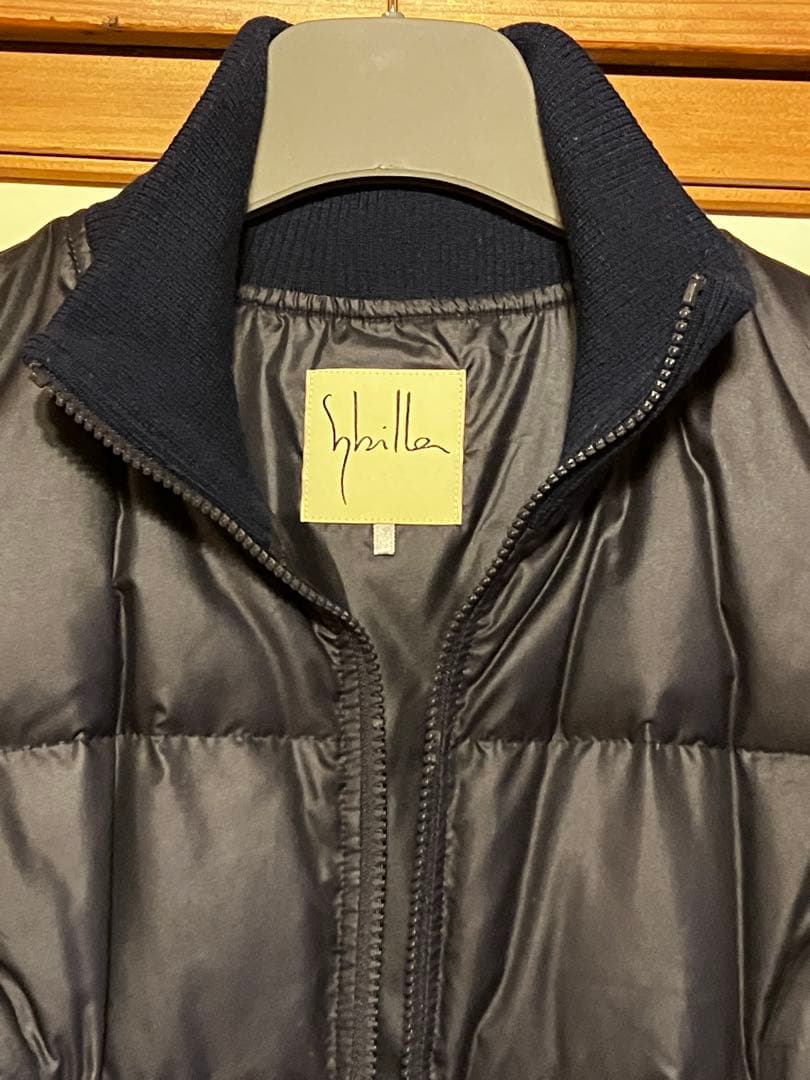 シビラ　ダウンロングベスト