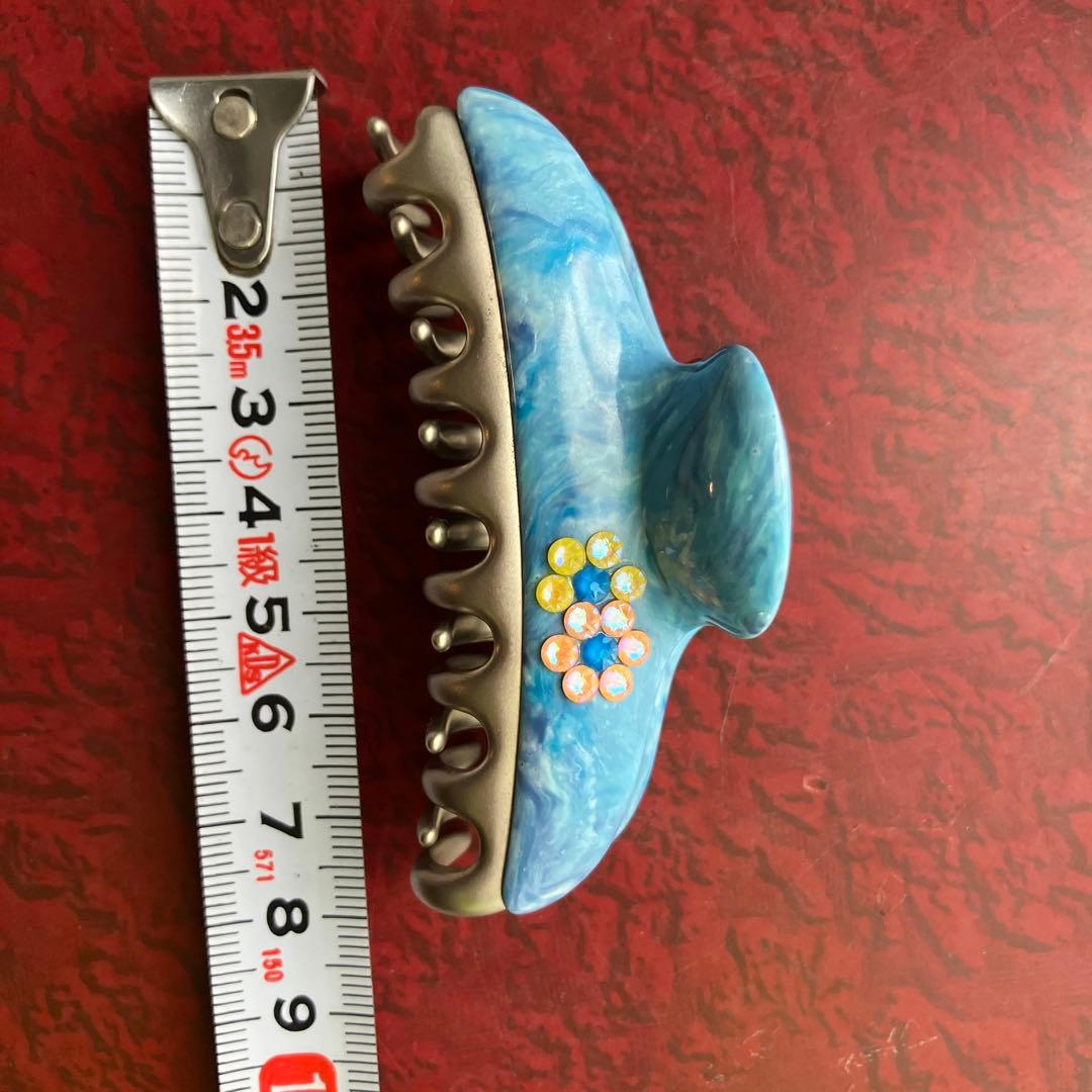 acca ヘアクリップ Mサイズ ほぼ未使用美品【最終値下げ！明日まで】