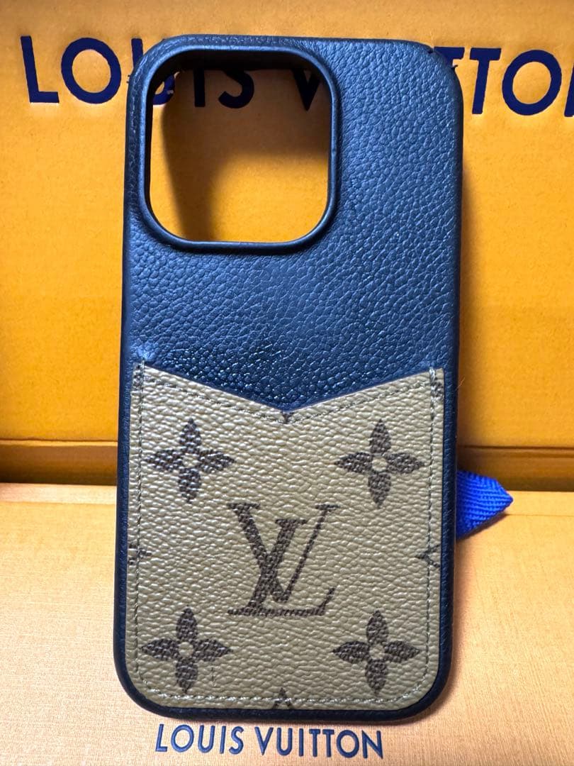 美品［正規品］ルイヴィトン　iPhone 15 Pro ケース箱付き