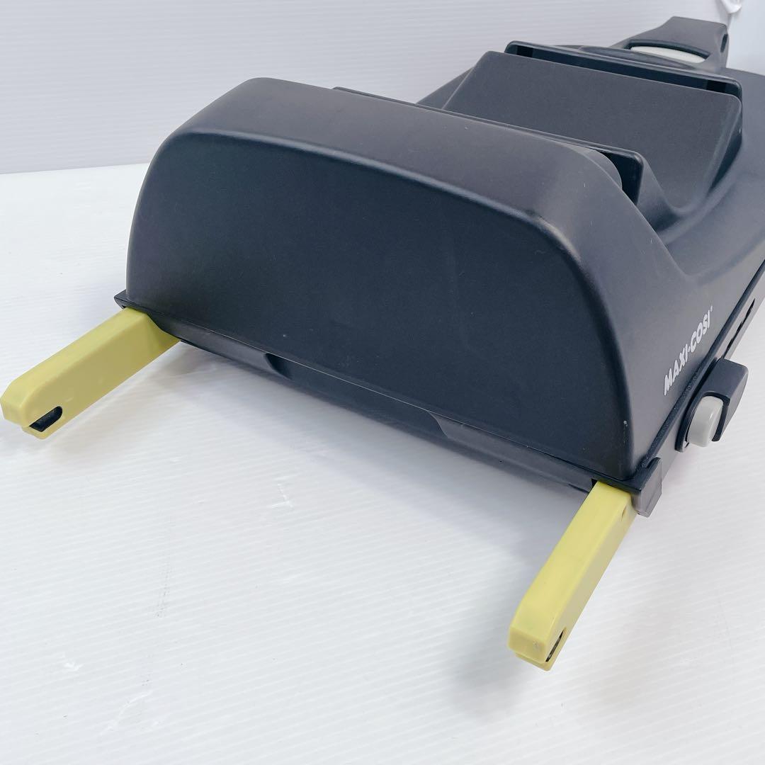 Maxicosi カブリオフィックスアイサイズ　専用ベース、アダプター付き