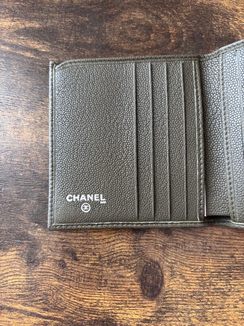 CHANEL レザー 二つ折り財布ユニセックス