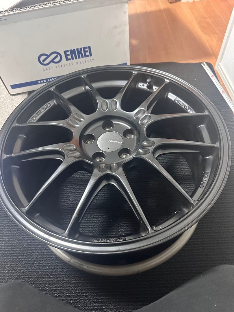 【激安・即発送】ENKEI GTC02 18インチ　8J +45 5 100