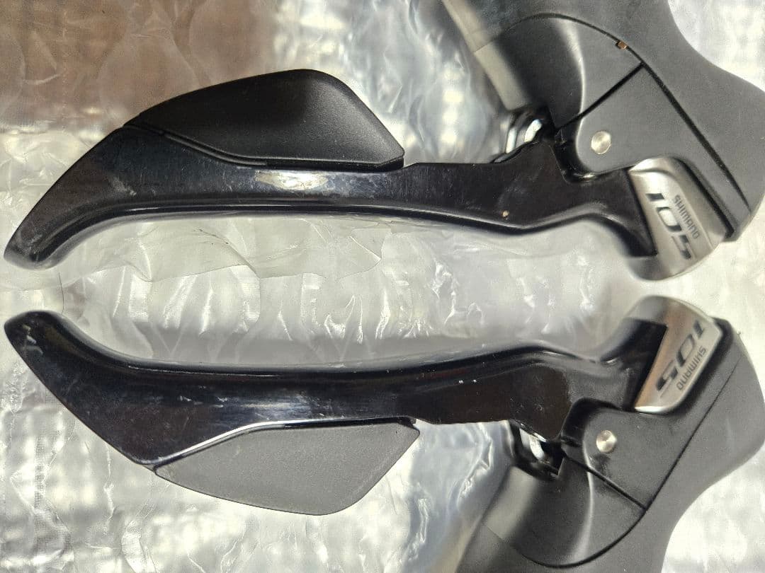 ほぼ新品シマノ Shimano 105 ST-5800 STIレバー 2x11s
