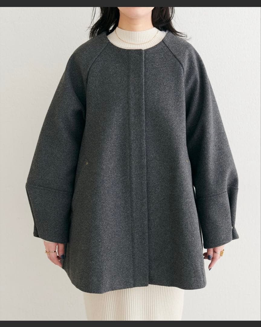 〈osono〉2wayノーカラーコート　チャコールグレー