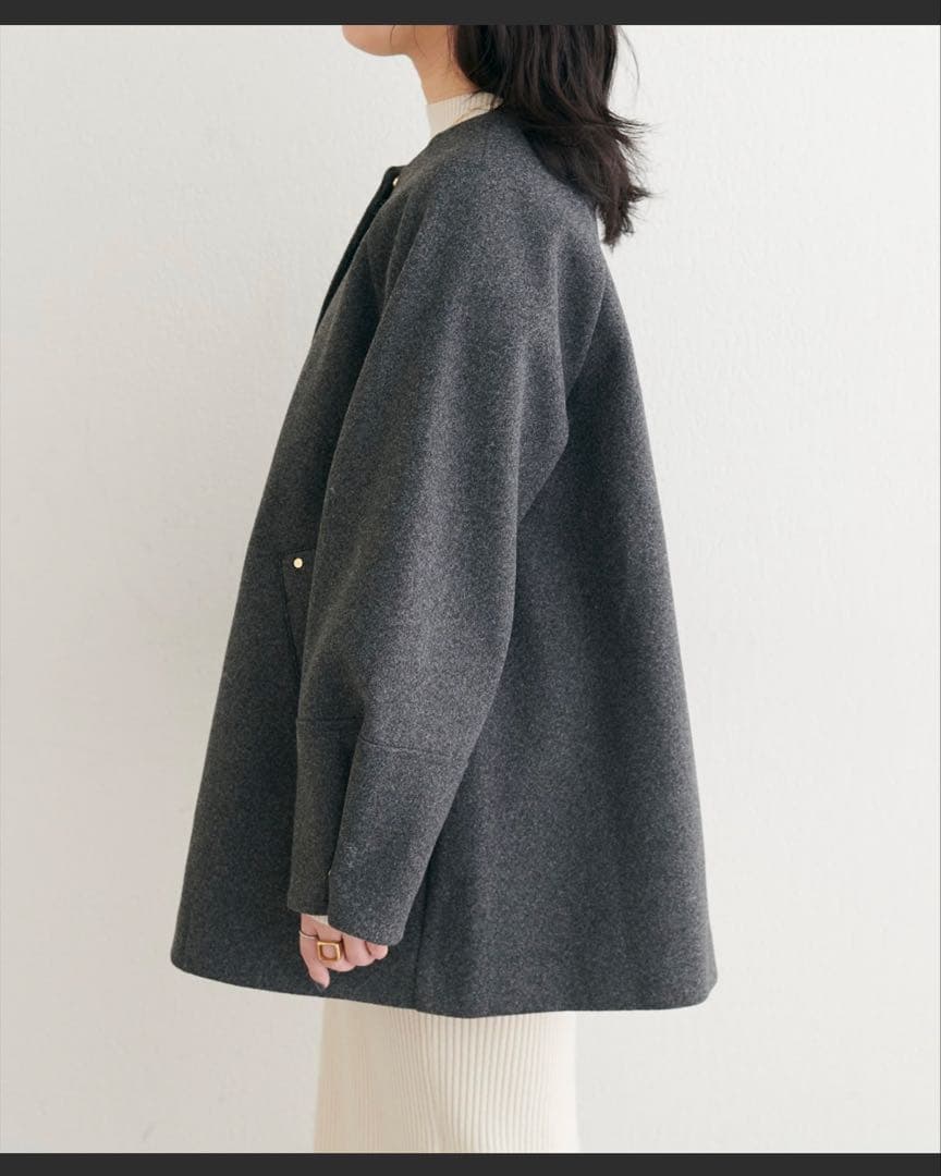〈osono〉2wayノーカラーコート　チャコールグレー