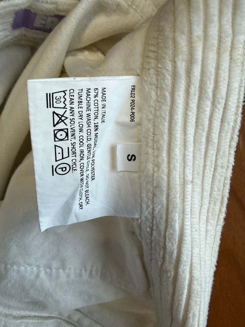 ERL コーデュロイショーツ