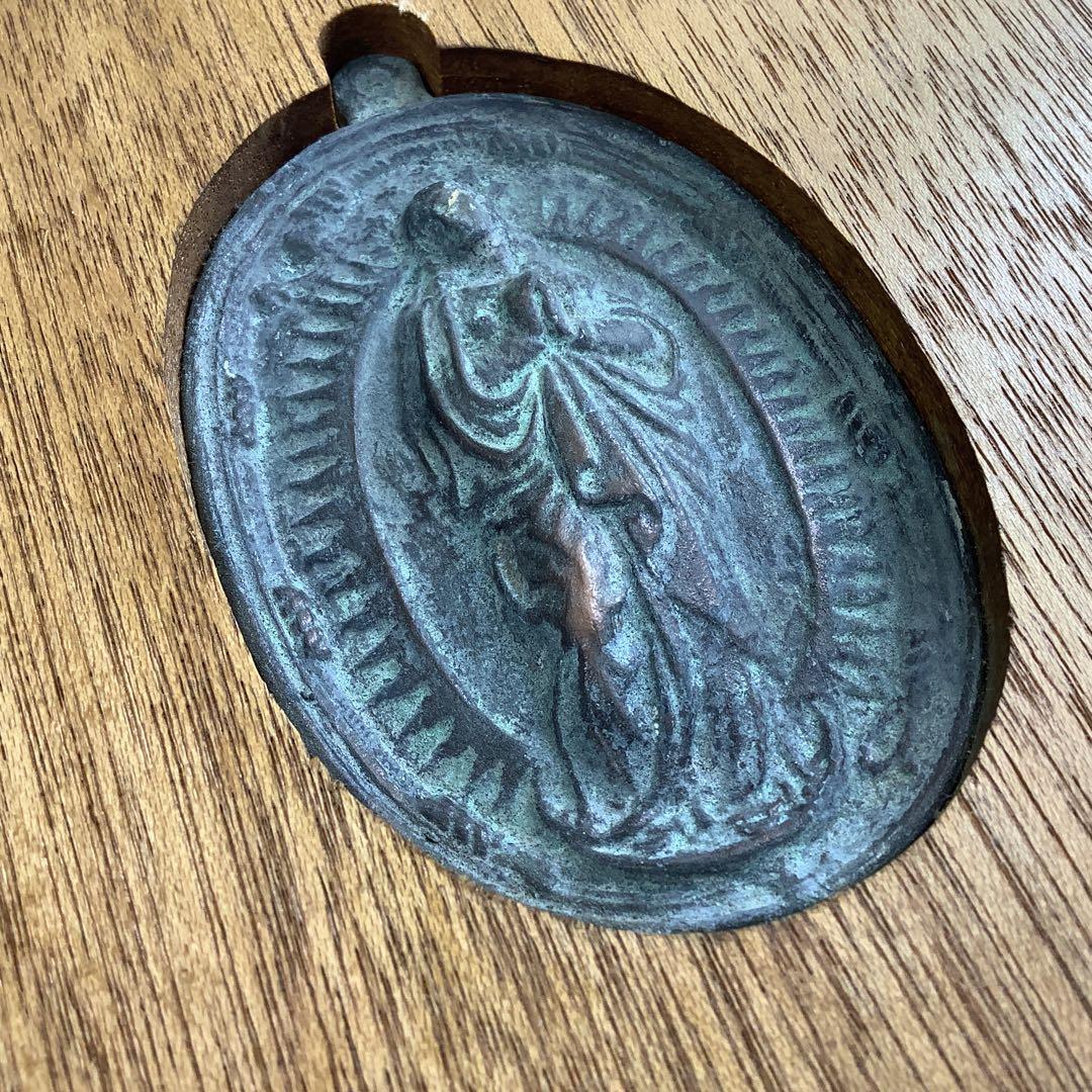 フォロワー割希少 美品 踏絵 浮彫 木製 マリア像 レプリカ長崎キリシタン 隠れ