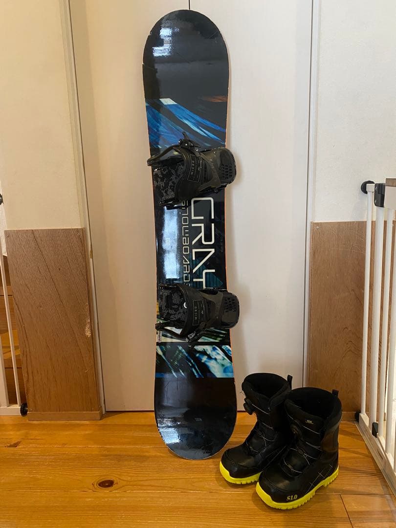 スノーボード3点セット　キッズ〜ジュニアサイズ　126㎝　22.5センチ