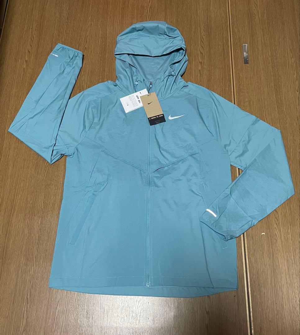 Nike ライトブルー ウィンドブレーカー　ショートパンツ　セットアップ上下