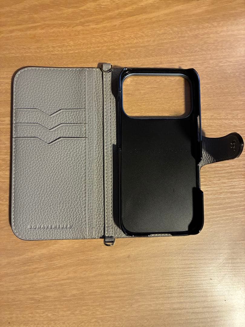 BONAVENTURA iPhone17Pro ベルテッドダイアリーケース