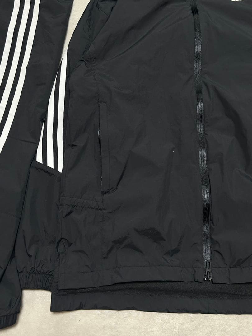セットアップ アディダス　ウインドブレーカー　レディース　ブラック　ジャケット