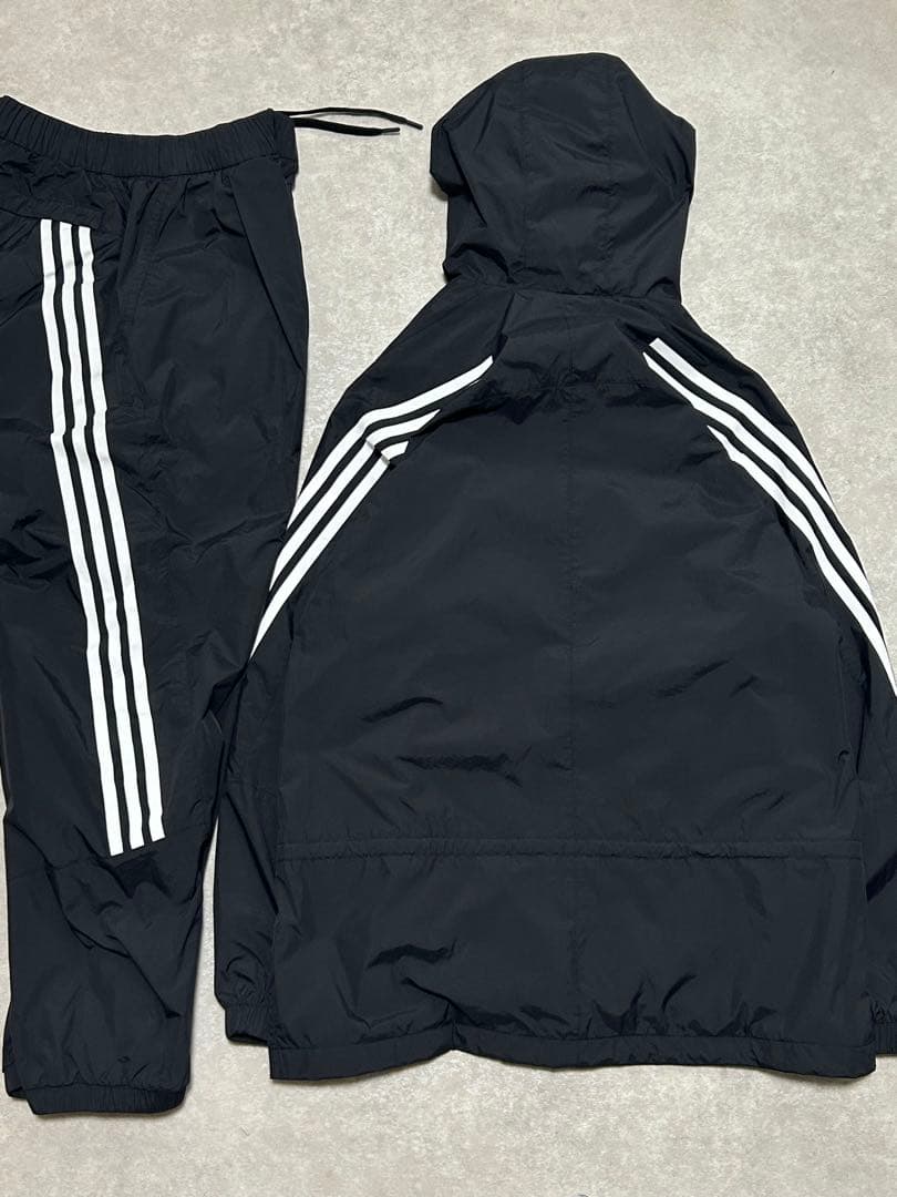 セットアップ アディダス　ウインドブレーカー　レディース　ブラック　ジャケット