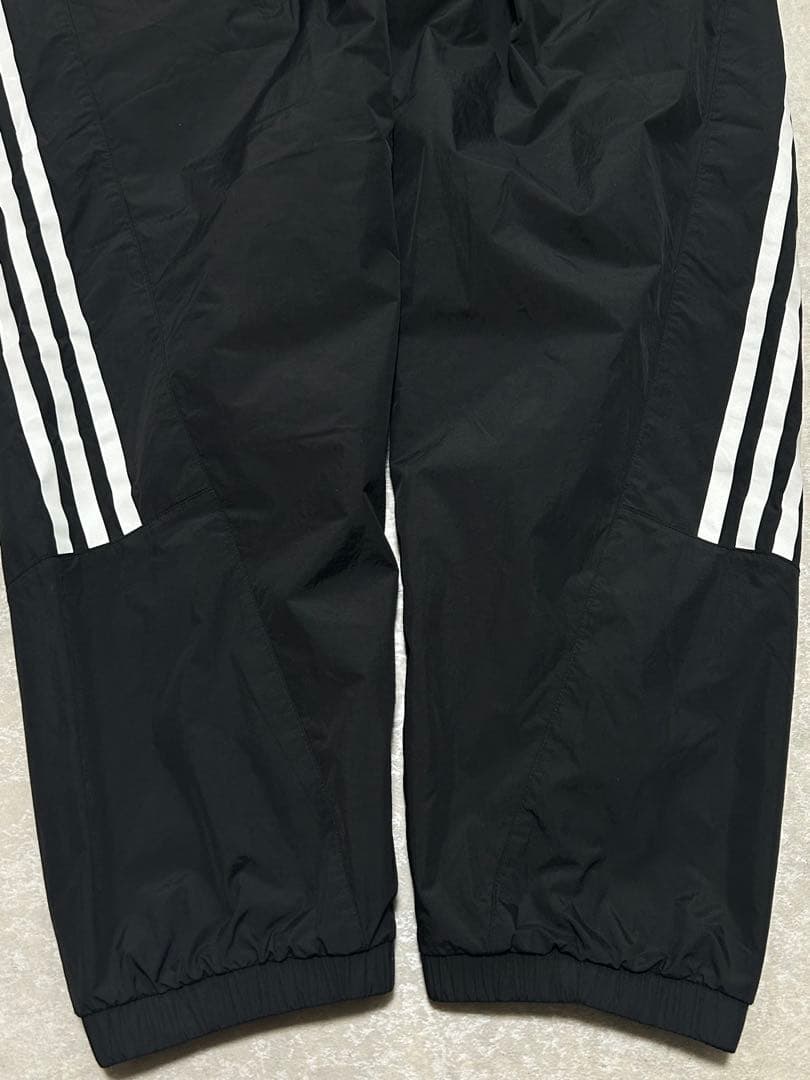 セットアップ アディダス　ウインドブレーカー　レディース　ブラック　ジャケット