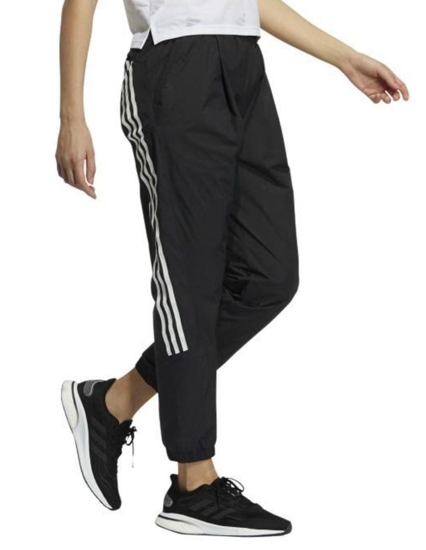 セットアップ アディダス　ウインドブレーカー　レディース　ブラック　ジャケット