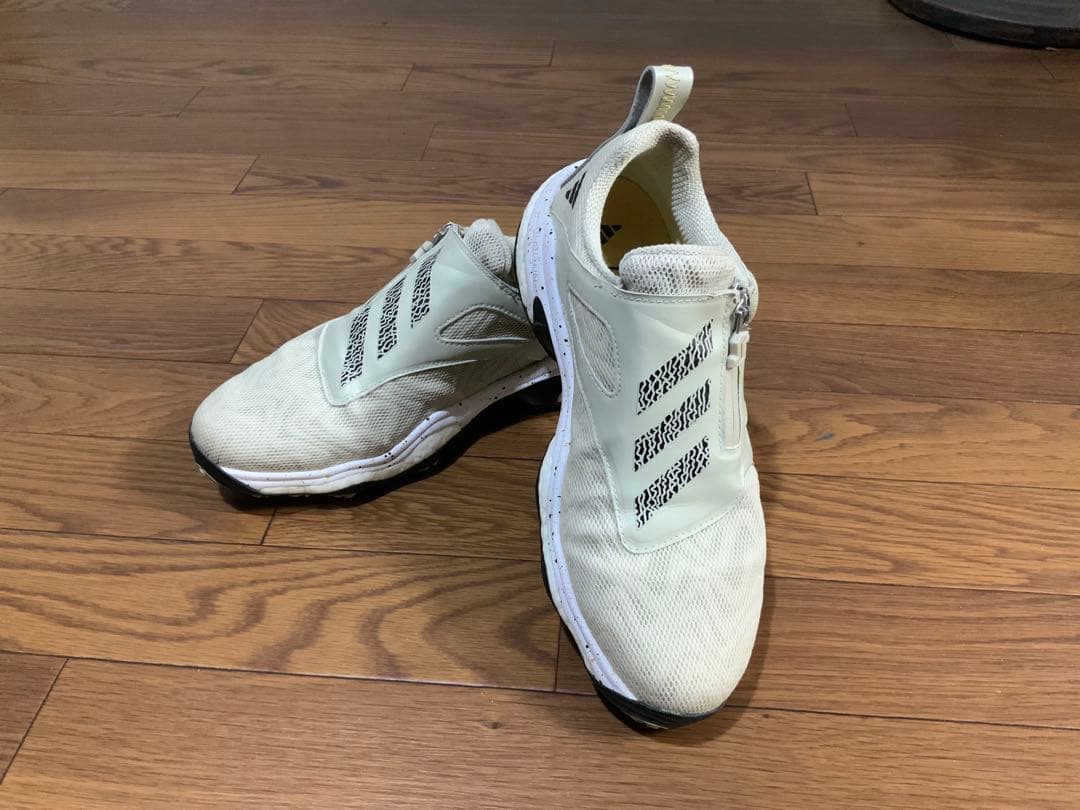 アディダススパイクレス　ゴルフシューズ