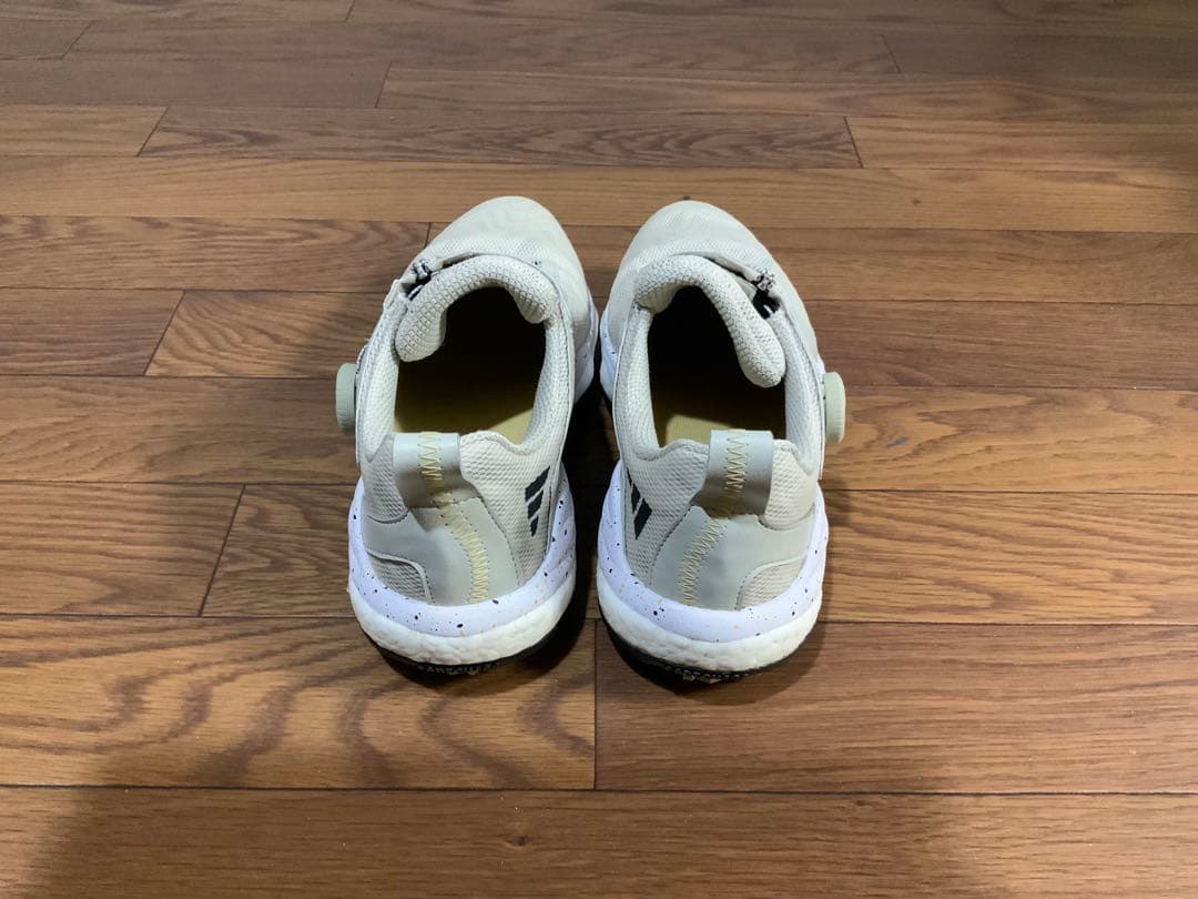 アディダススパイクレス　ゴルフシューズ