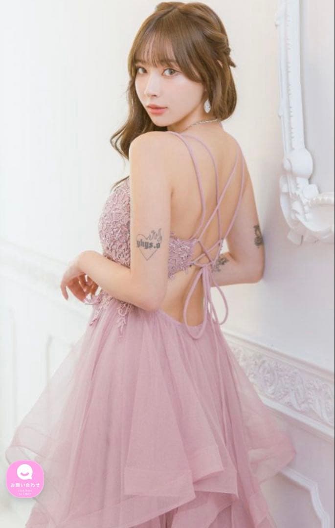 ピンク フレアドレス レース装飾