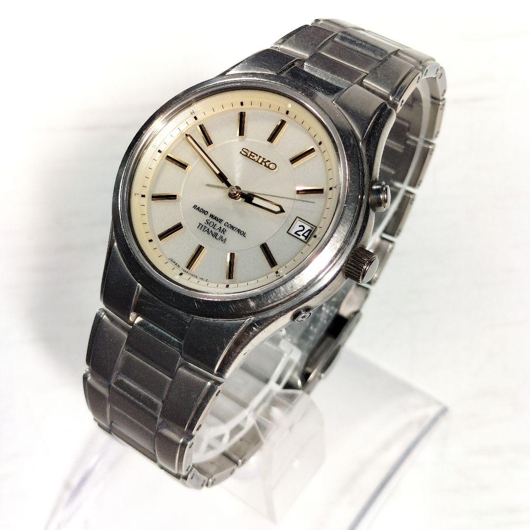 セイコーメンズ腕時計　電波ソーラー　チタン製　日本製　7B22-0AD0 稼働品
