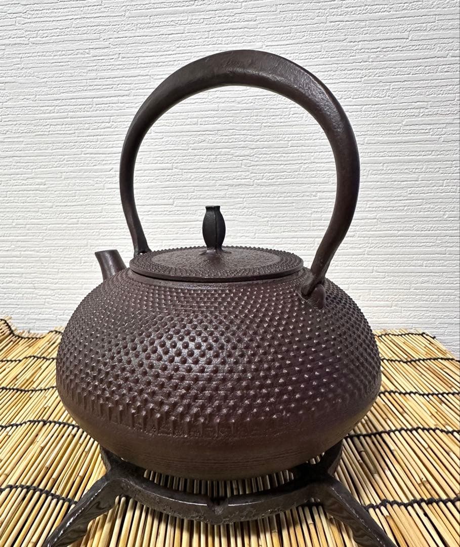 ほぼ未使用品　岩手県奥州水沢幸工芸　現代の名工 佐藤勝久造　１５型　南部鉄瓶