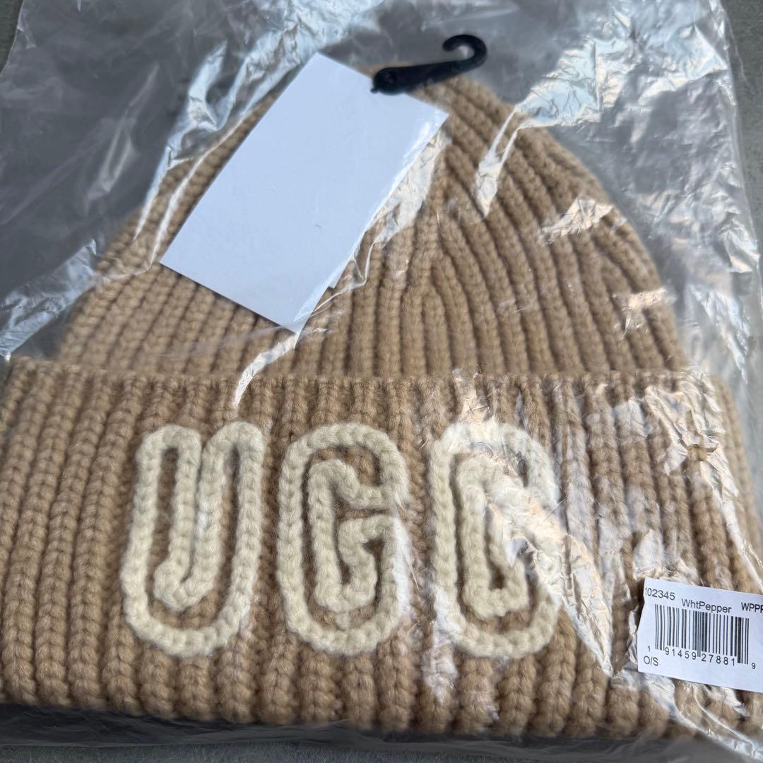【UGG】ニット帽＊CHUNKY RIB BEANIE＊ホワイトペッパー＊新品