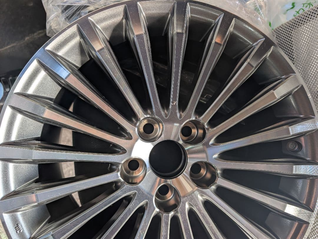 トヨタ　クラウンマジェスタ　ディスクホイール　一本