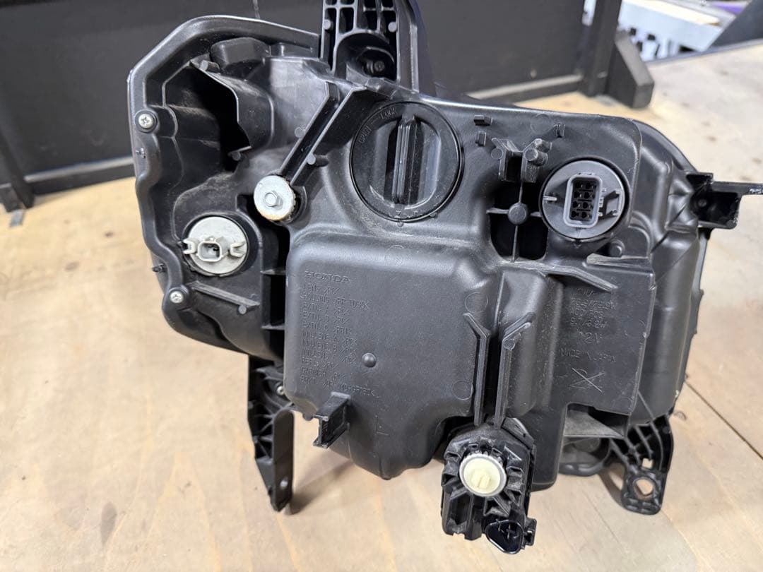 N-VAN スタイルファン純正 ヘッドライト左 点灯確認済 補修あり