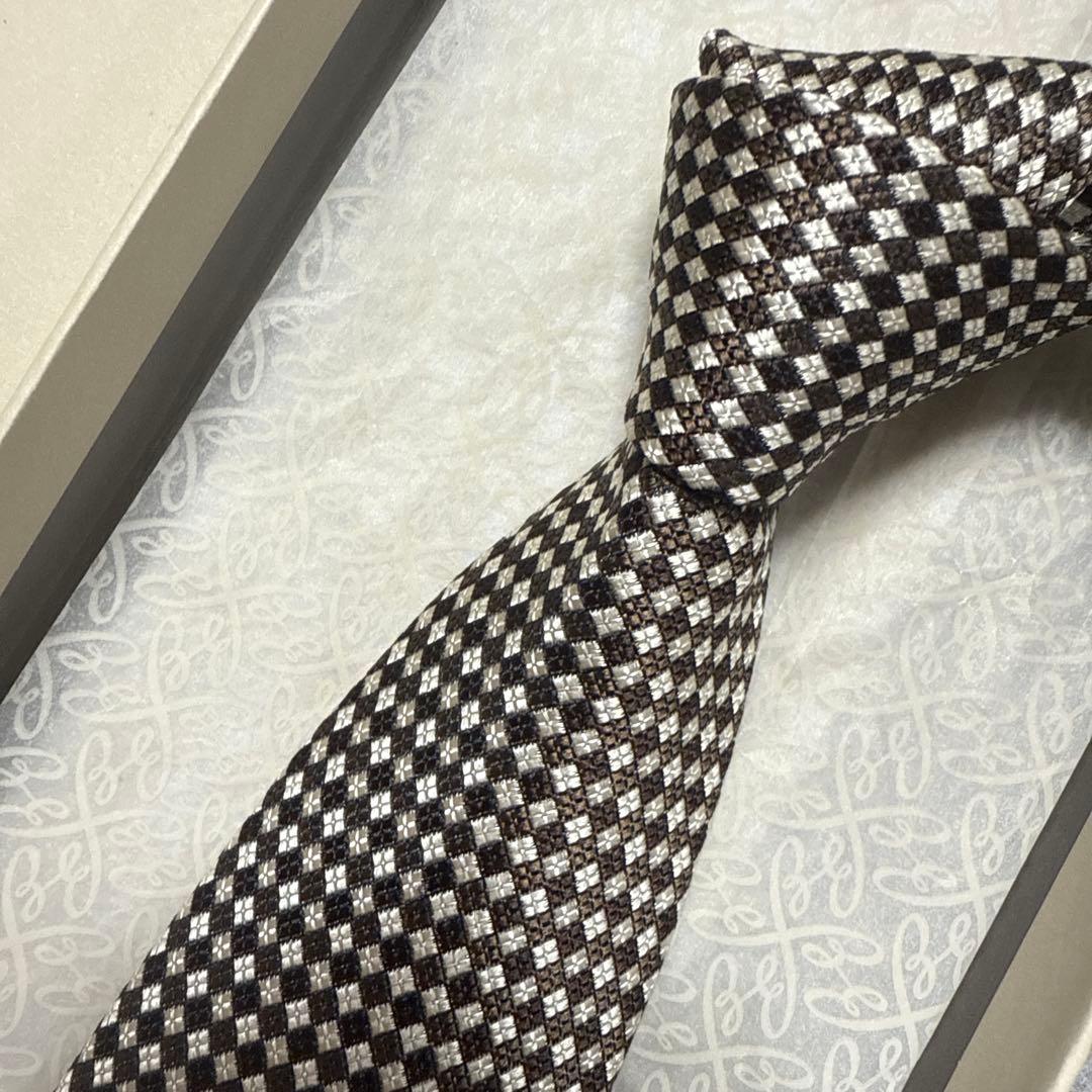 ブリオーニ　ネクタイ　茶色　チェック柄　シルクジャガード