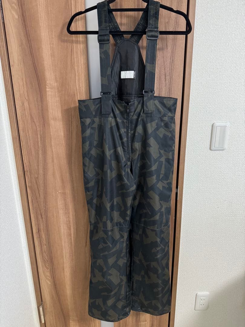 PHENIX 子ども用スキーウェア 黒 カモフラージュ柄　サイズ160