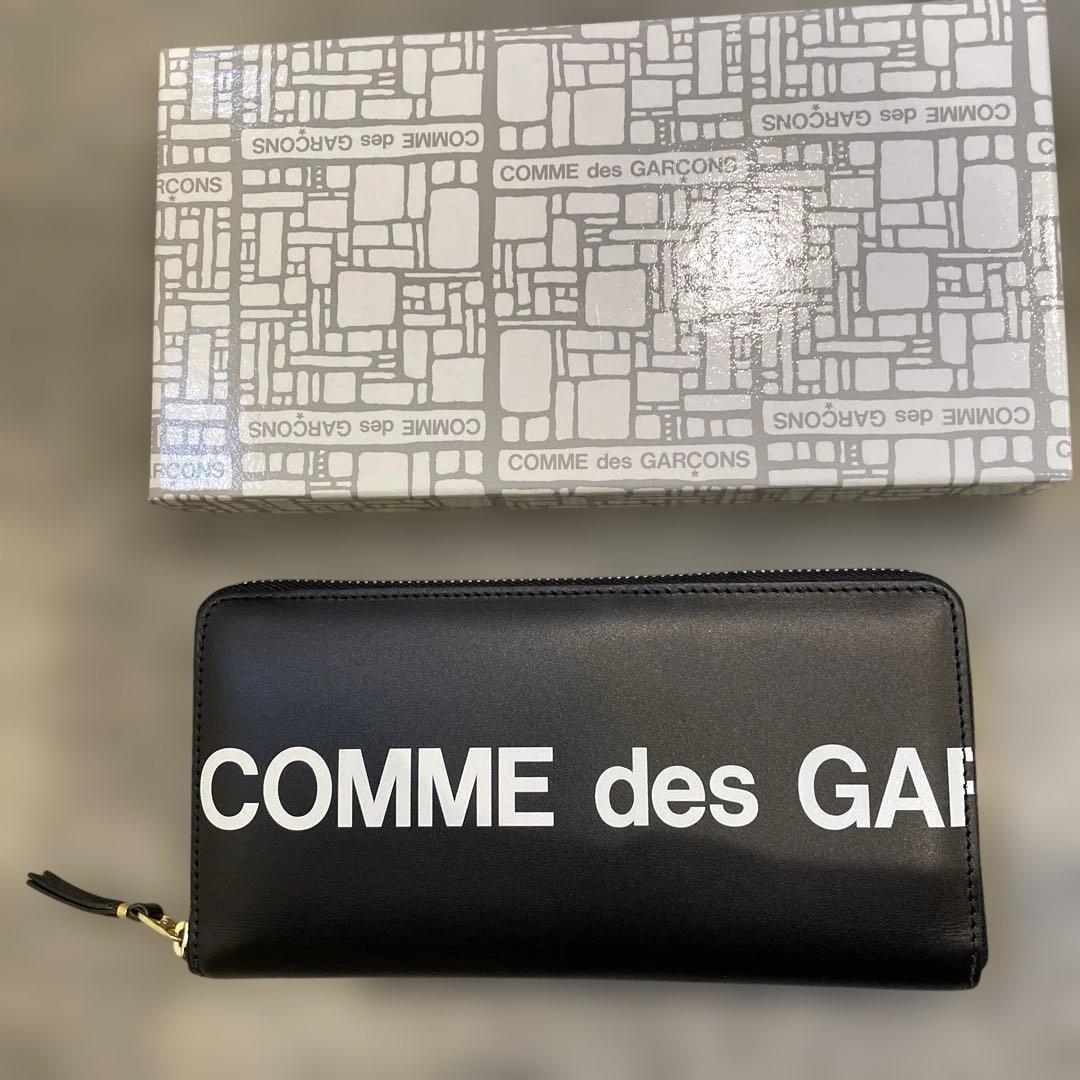 COMME des GARÇONS Huge Logo Wallet 箱付き 黒