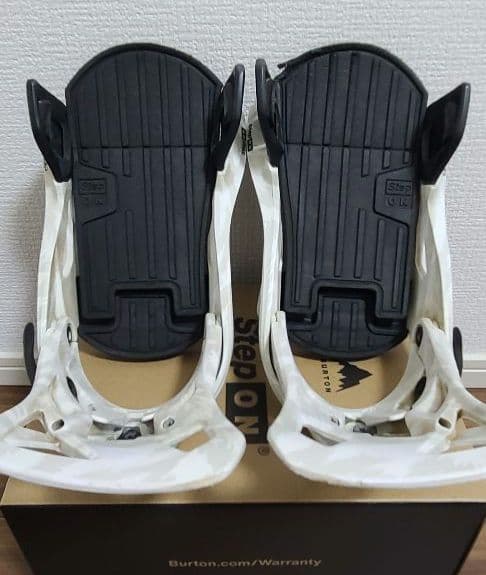 Burtoメンズ ステップオンバインディング Sサイズ ホワイト/ブラック