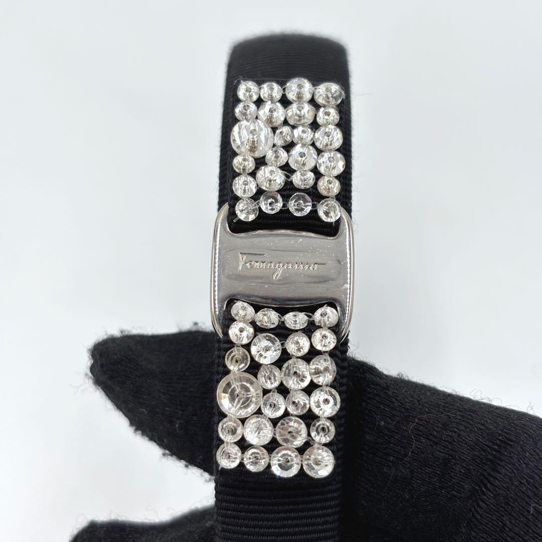 フェラガモ ヴァラリボン カチューシャ ラインストーン キャンバス ブラック