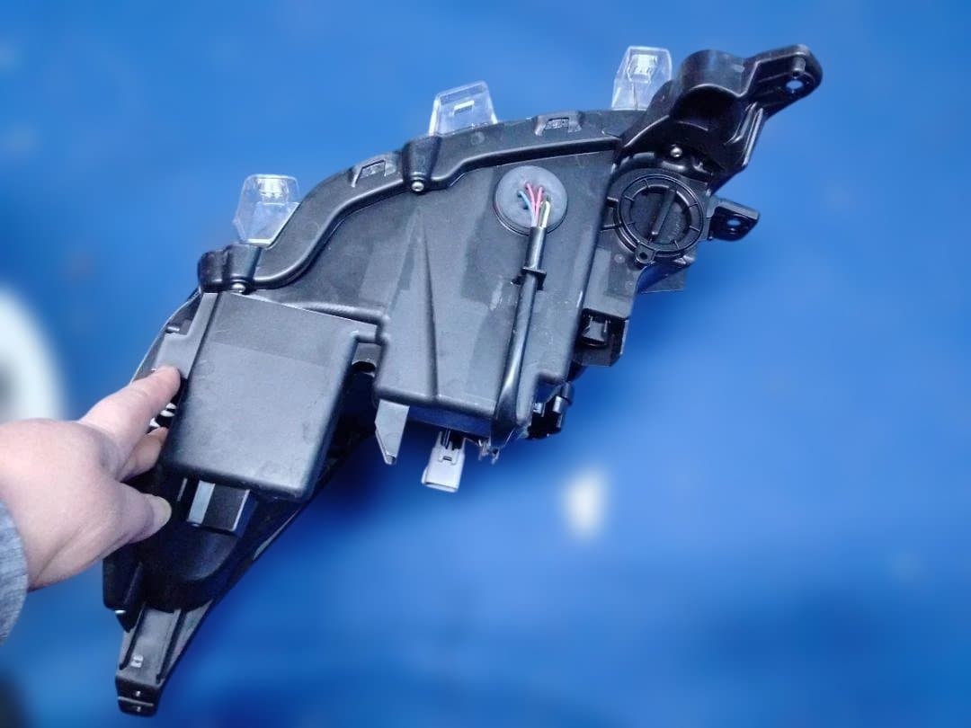 スズキ スペーシア カスタム MK53S 右側ヘッドライト クリアレンズ