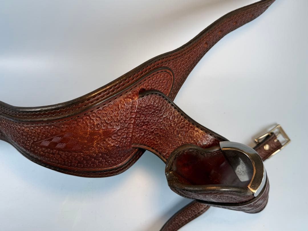 ファストドロー用カスタムホルスター、 Bob Mernickles製