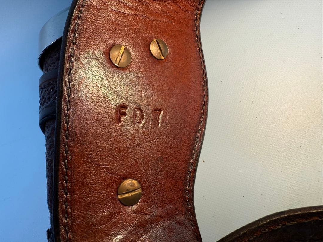 ファストドロー用カスタムホルスター、 Bob Mernickles製