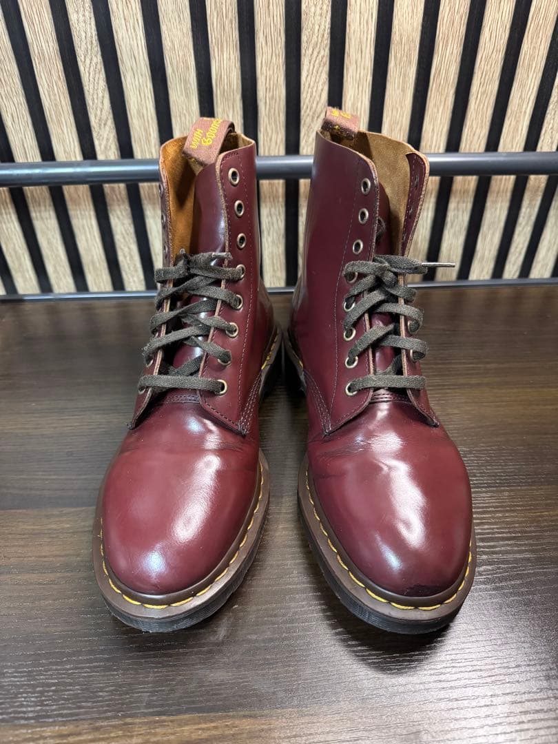 ドクターマーチン　Dr.Martens 8ホールブーツ　チェリーレッド?
