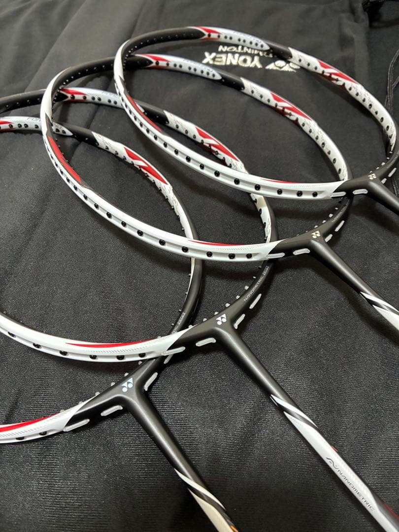 yonex デュオラZストライク　新品未使用　バドミントン　ラケット 3U G5